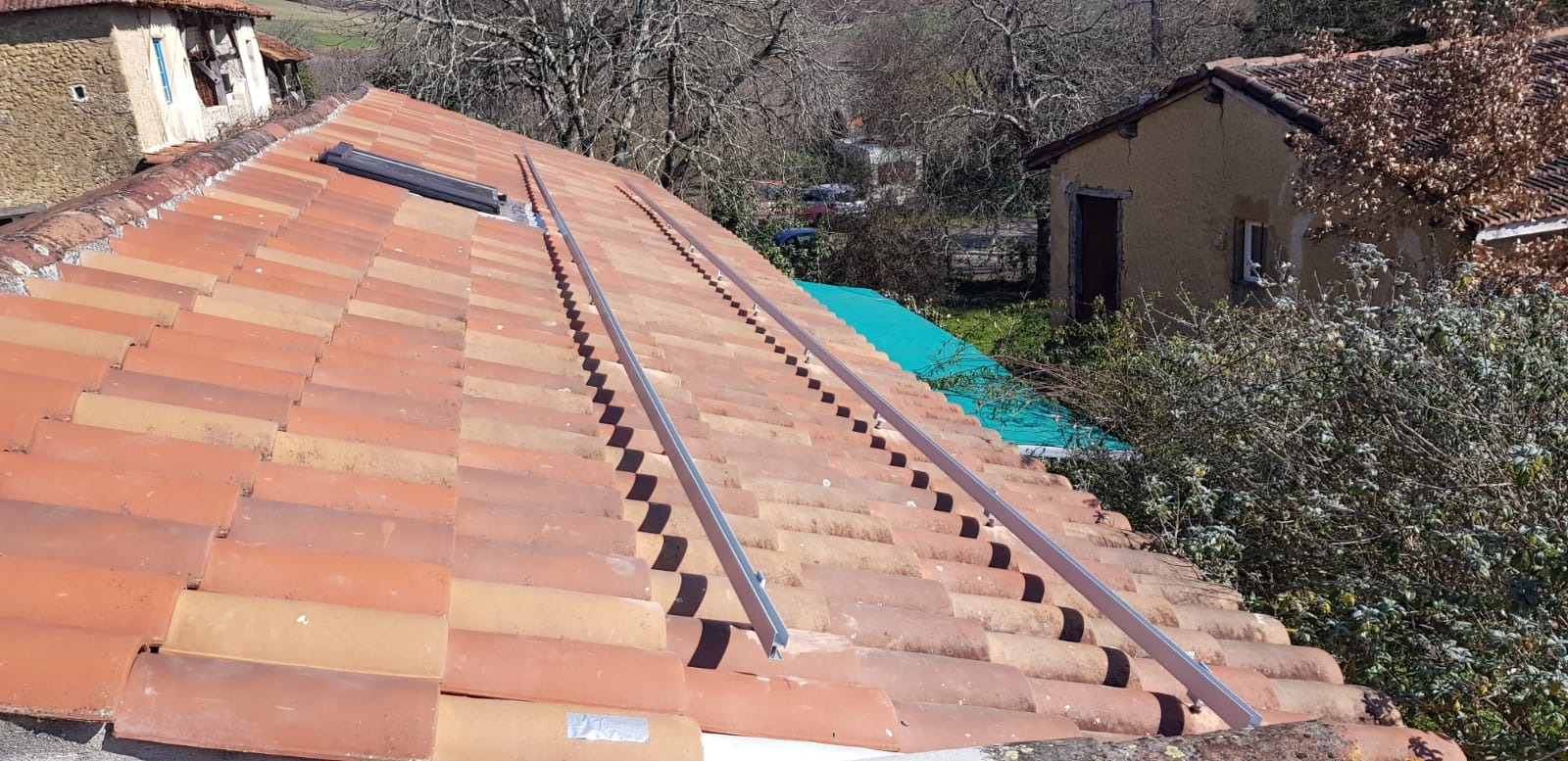 Supports toiture tuiles pour panneaux solaires Gers