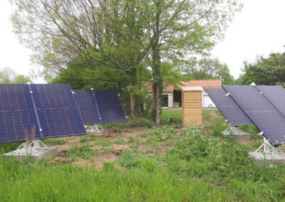 8 panneaux RECOM 385W + HM800 sur trackers – Loire-Atlantique (44)